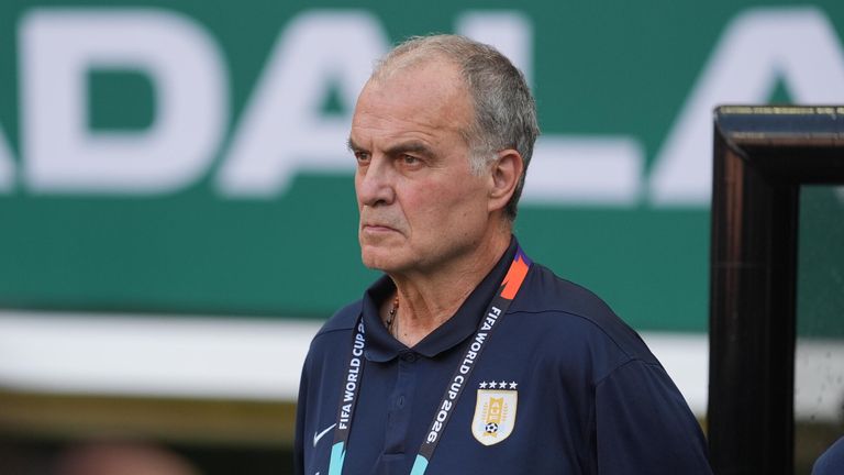 Marcelo Bielsa (Uruguay): Zurückgetreten (Aus in der Gruppenphase).