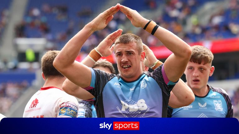 Hull FC players celebrated in tribute for Jai Arrow,  who was recently diagnosed with MND