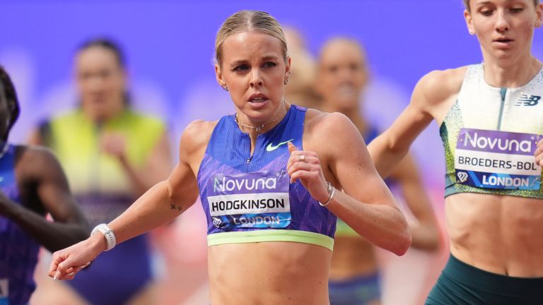 Keely Hodgkinson não foi capaz de dar aos fãs de Londres um segundo recorde mundial