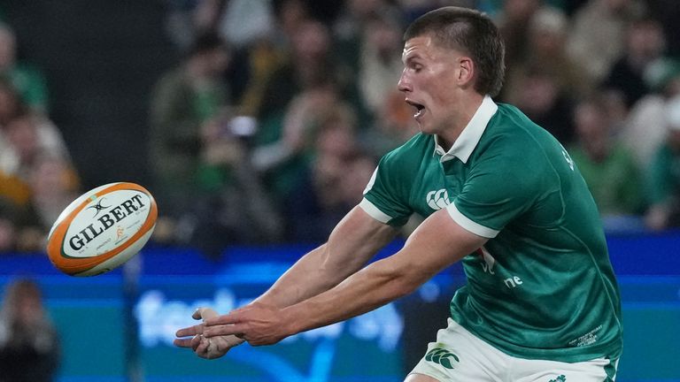 Sam Prendergast once again struggled to perform for Ireland at fly-half 