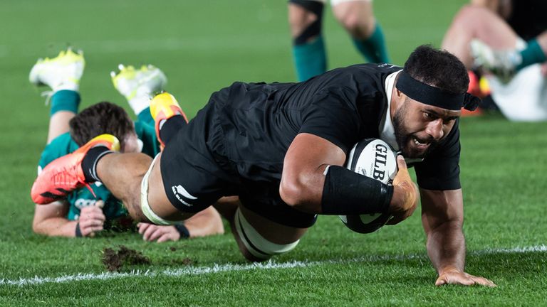 Lock Patrick Tuipulotu dived over for the first try of the contest in the 15th minute 