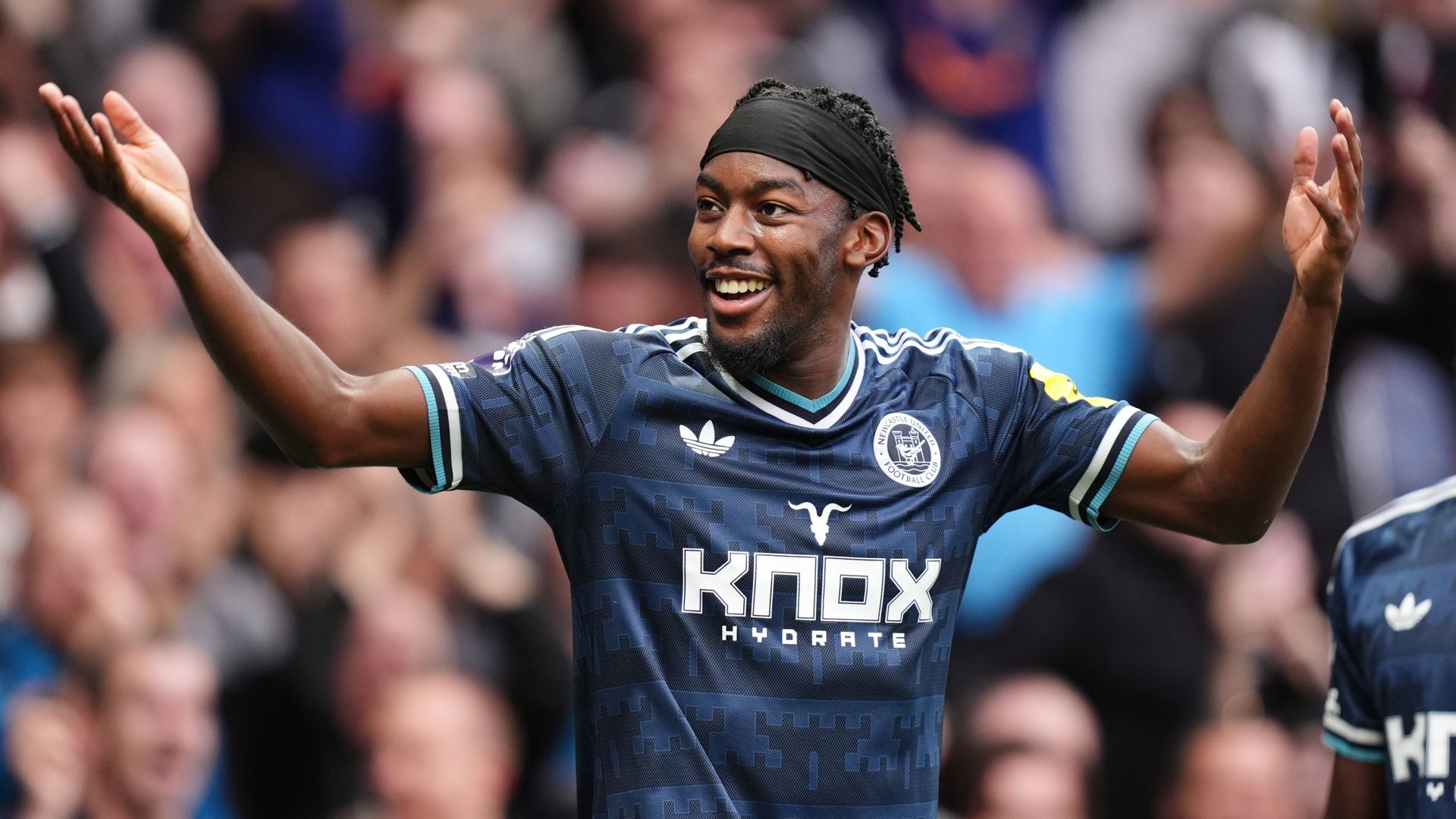 Elanga fires Newcastle ahead at Tottenham LIVE!
