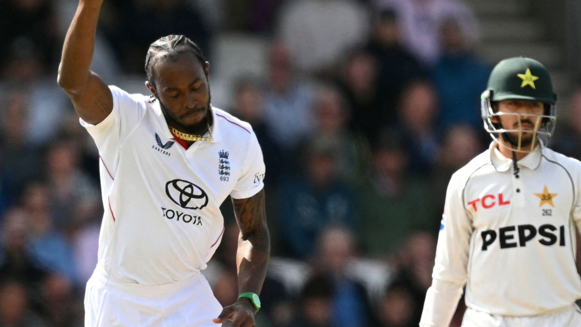 Archer strikes twice as England push for three-day win over Pakistan LIVE!