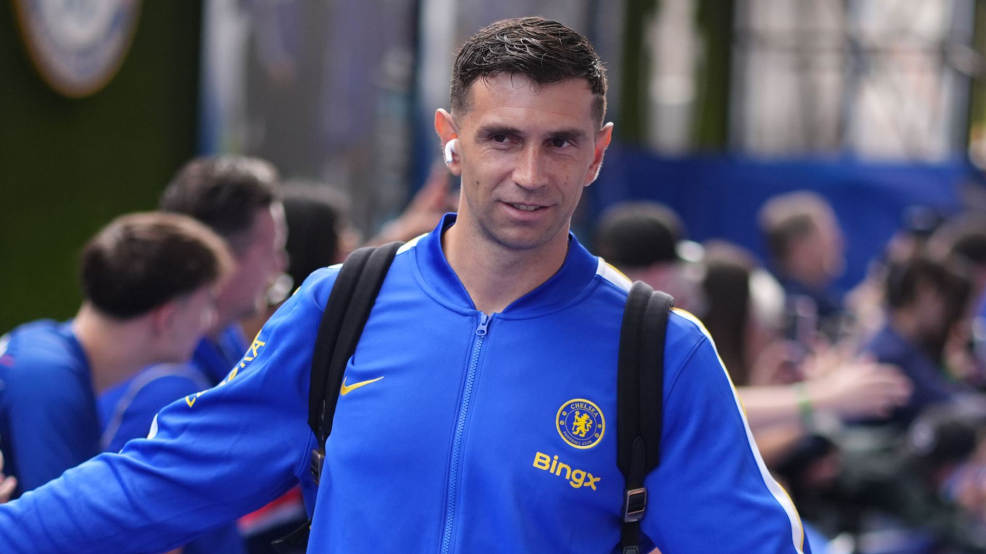 Fernandez absent, Martinez starts for Chelsea against Brighton LIVE!