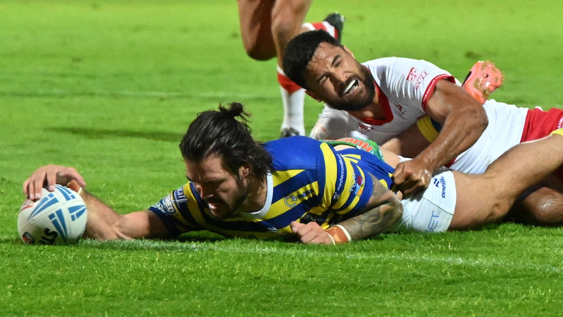 Hull KR vs Warrington LIVE! Wolves take control against Robins as Lewis sin-binned