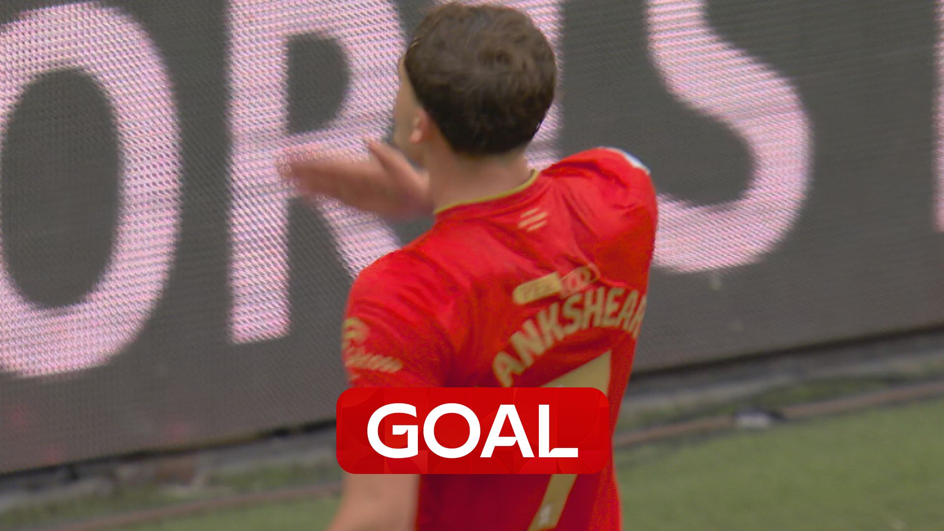 'Look who it is again!' | Lankshear latches onto rebound to regain lead for Boro
