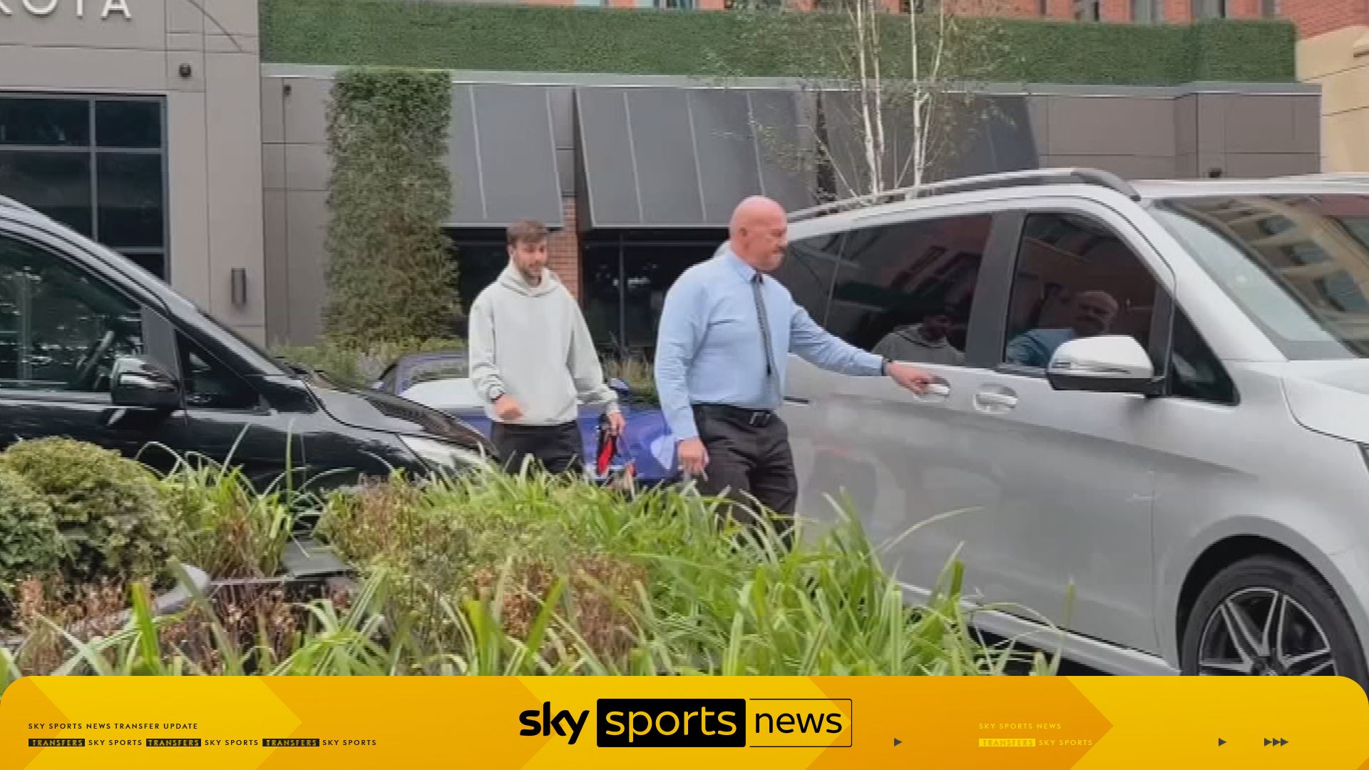 Gonzalez in Newcastle ahead of move from Man City