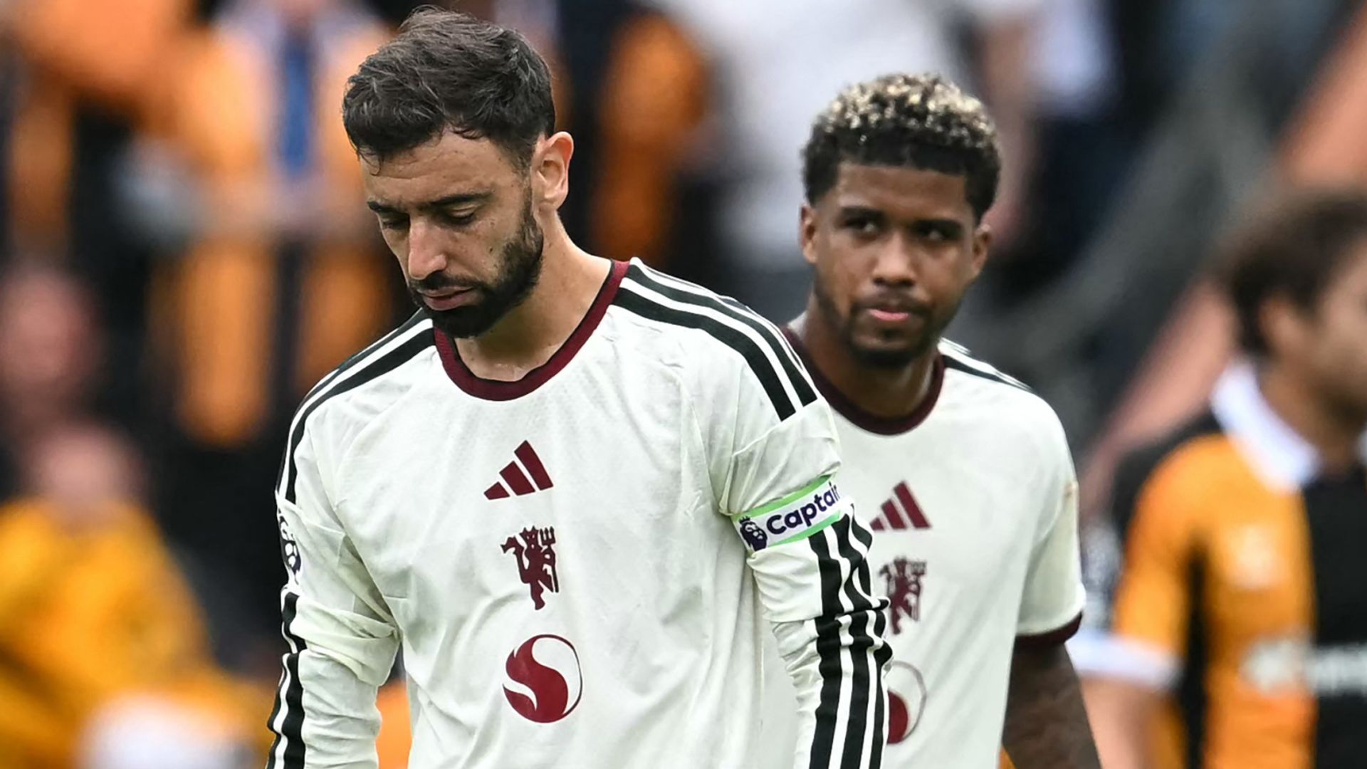 Rashford on as lacklustre Man Utd look for a way back vs Hull LIVE!