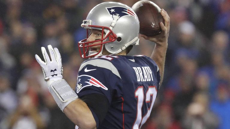 MEISTE PASSING YARDS: Tom Brady