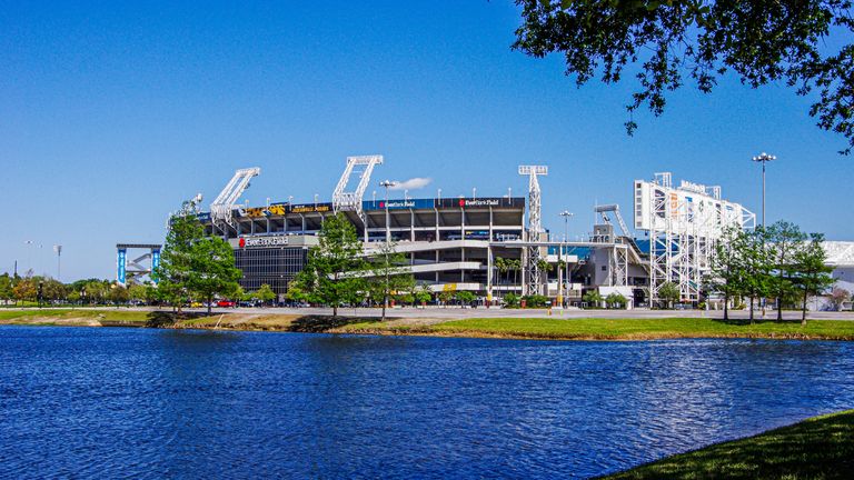 Jacksonville Jaguars – EverBank Stadium, Kapazität: 67.814 (wegen Renovierungsmassnahmen in der neuen Saison reduziert auf 42.507)