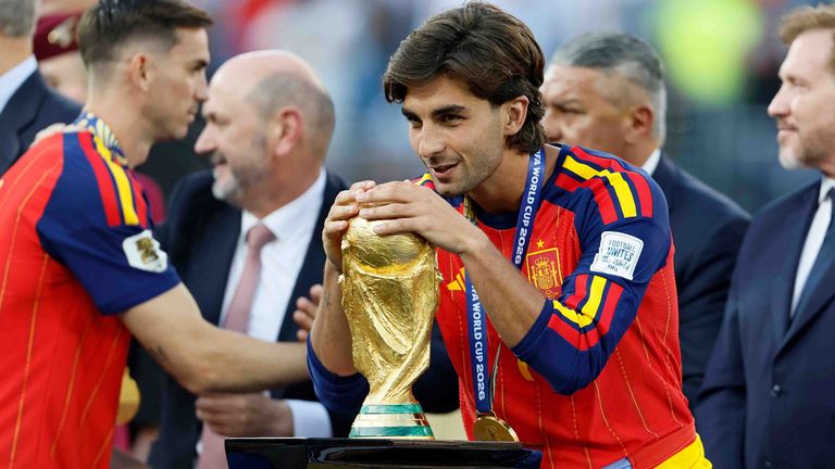 PLATZ 16: Ferran Torres (Spanien, PSG)