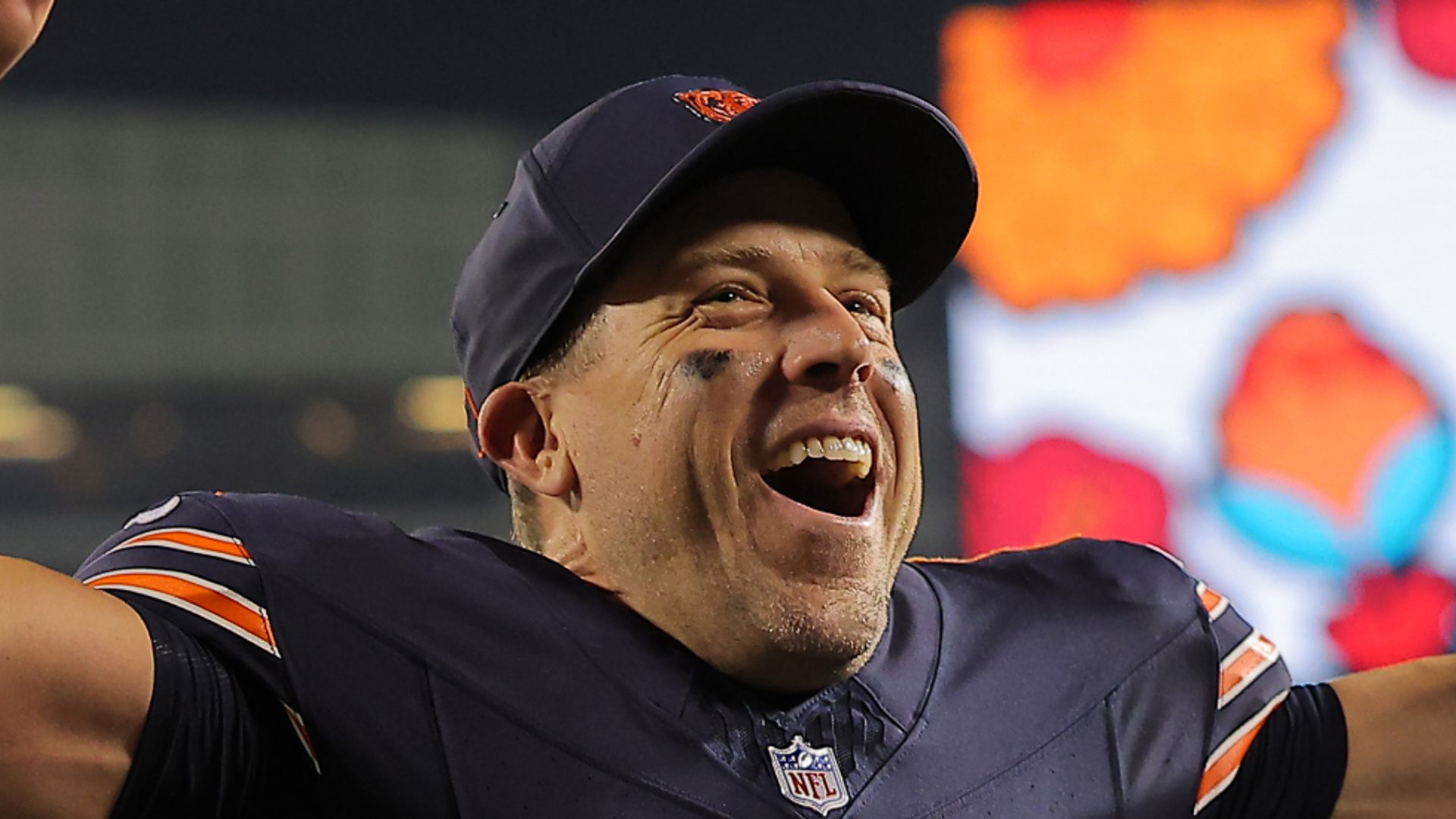 Keenum rolls back years to lead Chicago Bears to win over Philadelphia Eagles