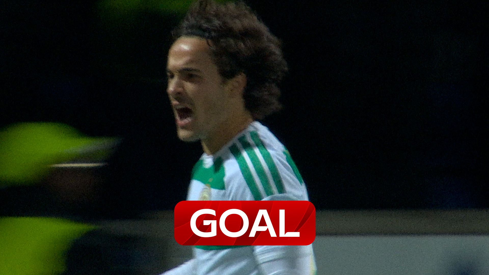 Baur breaks deadlock for Celtic against St Johnstone