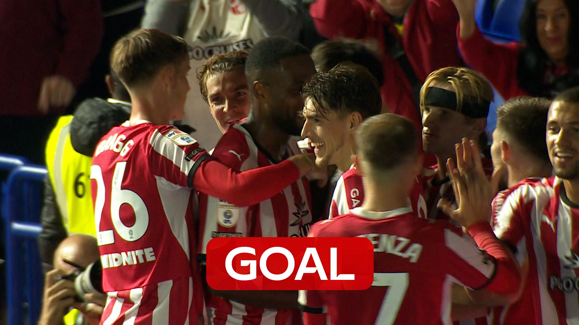 Schlotterbeck heads Saints ahead on stroke of half-time! 