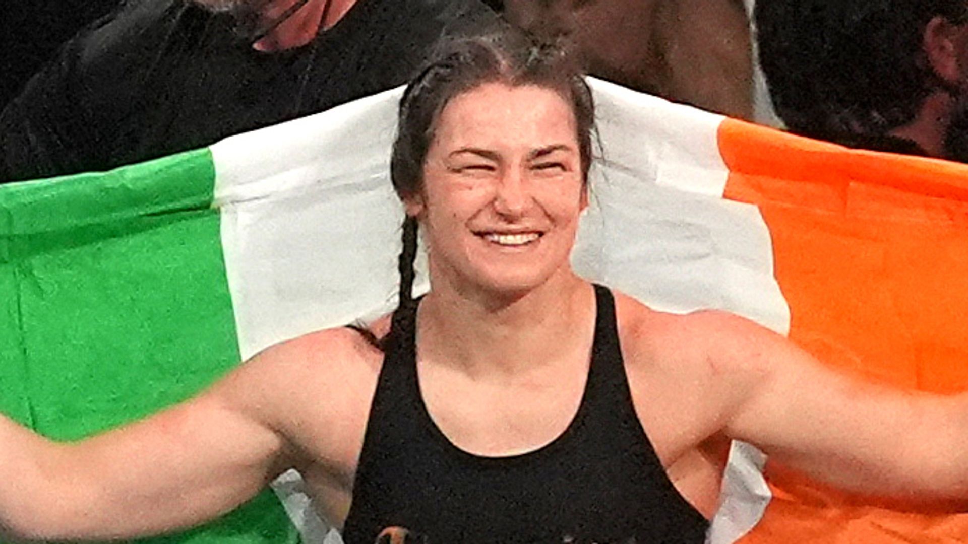Taylor dominates Pili in final fight of career at Croke Park