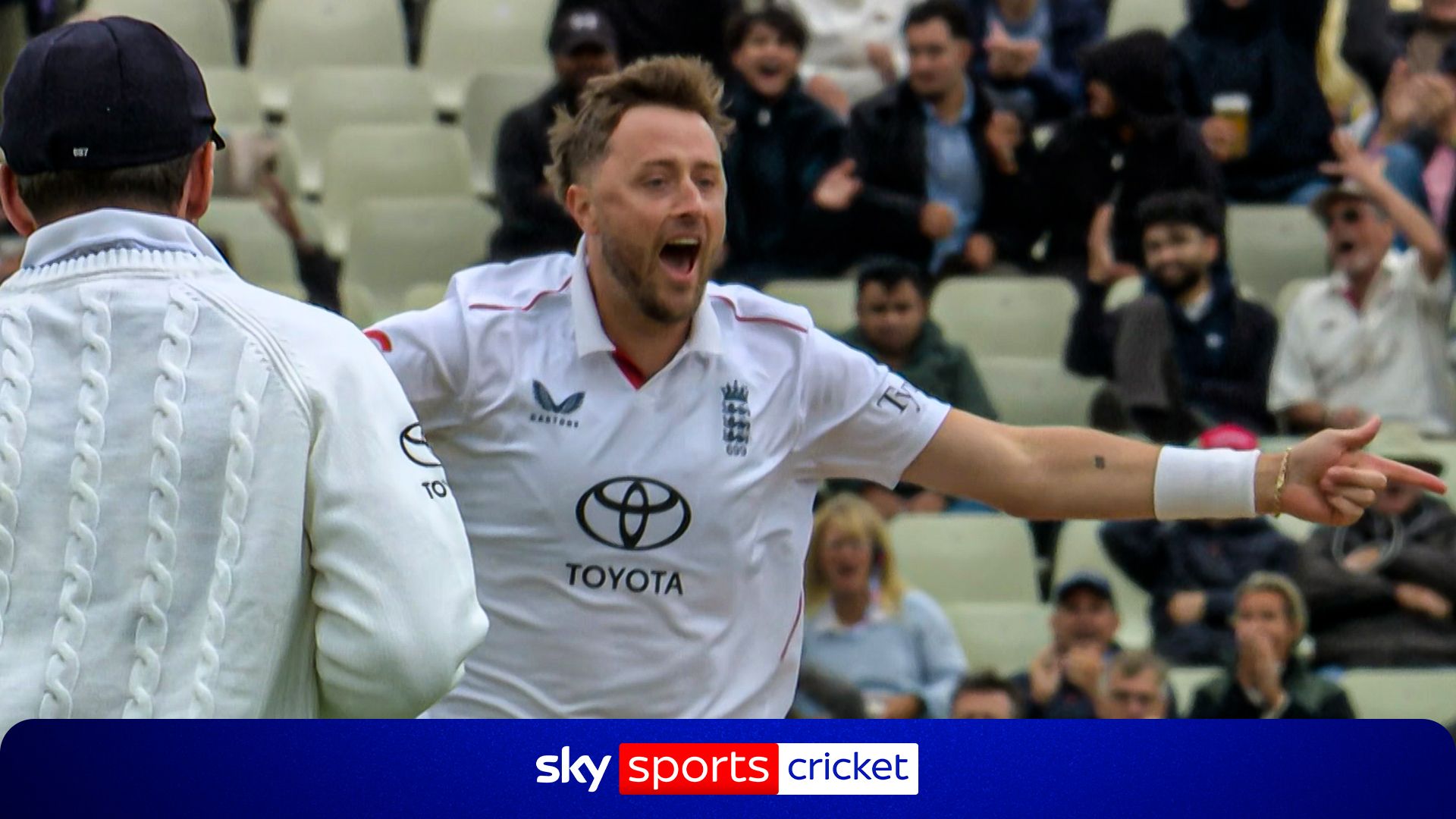 ‘Perfect start for England!’ Robinson takes TWO wickets in opening over!