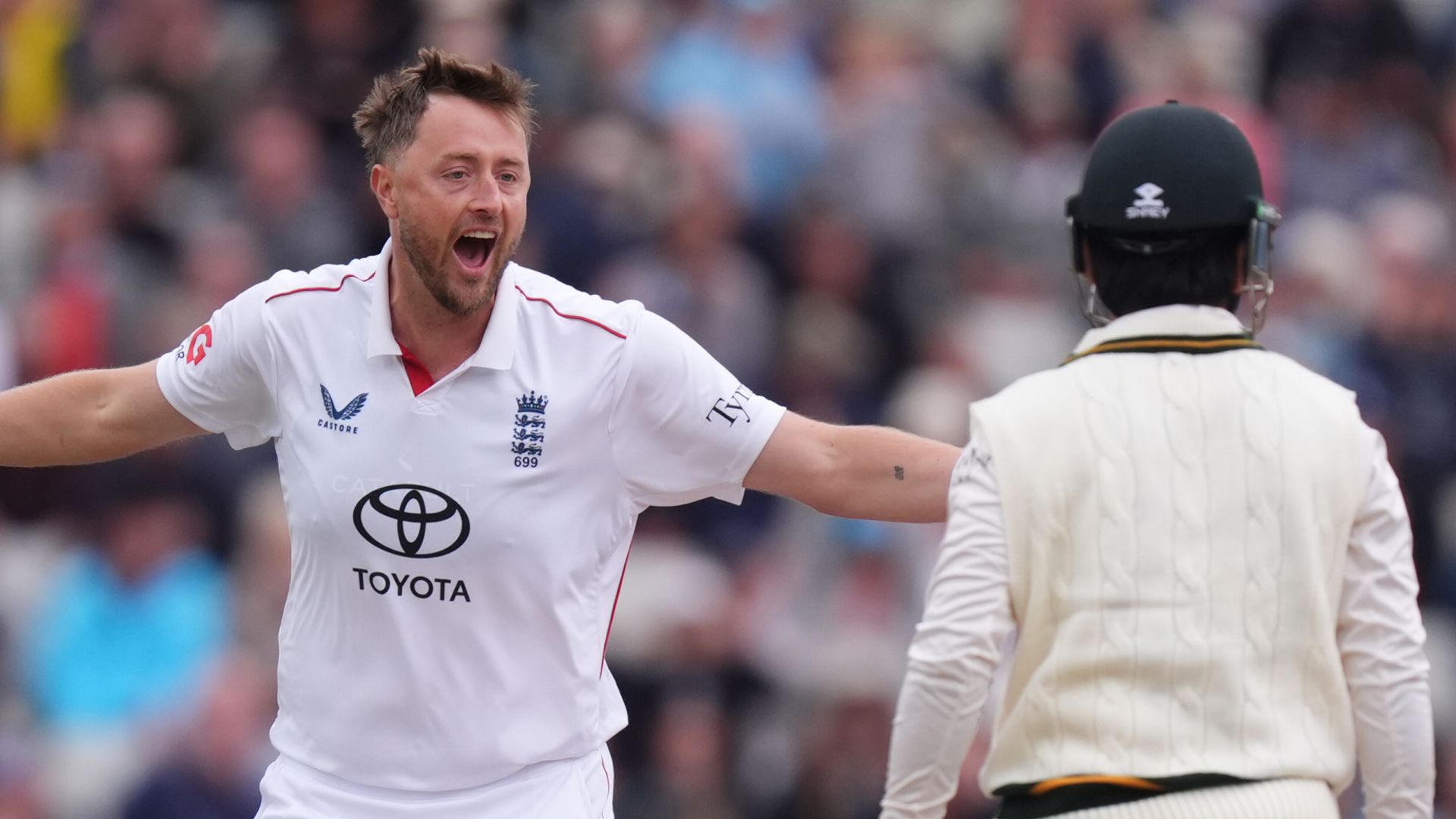 Pakistan 0-2 in nightmare start as Robinson wreaks havoc LIVE!