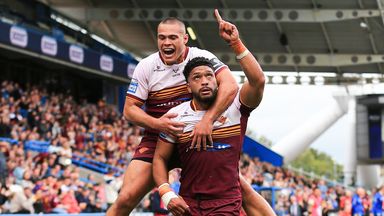 Taane Milne celebrates after scoring Huddersfield Giants' opening try (Callum Pilkington/SWpix.com) 