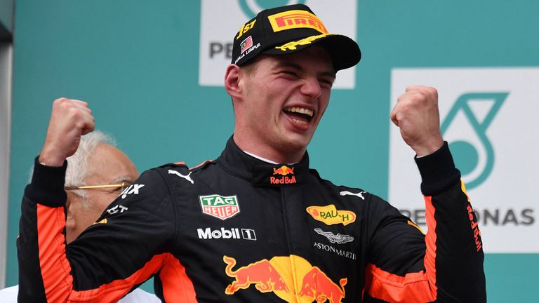 Max Verstappen feiert im Jahr 2017 in Malaysia seinen insgesamt erst zweiten Grand-Prix-Sieg seiner Karriere. Mittlerweile kommt der vierfache Champion auf stattliche 71 Rennsiege in der Königsklasse des Motorsports.