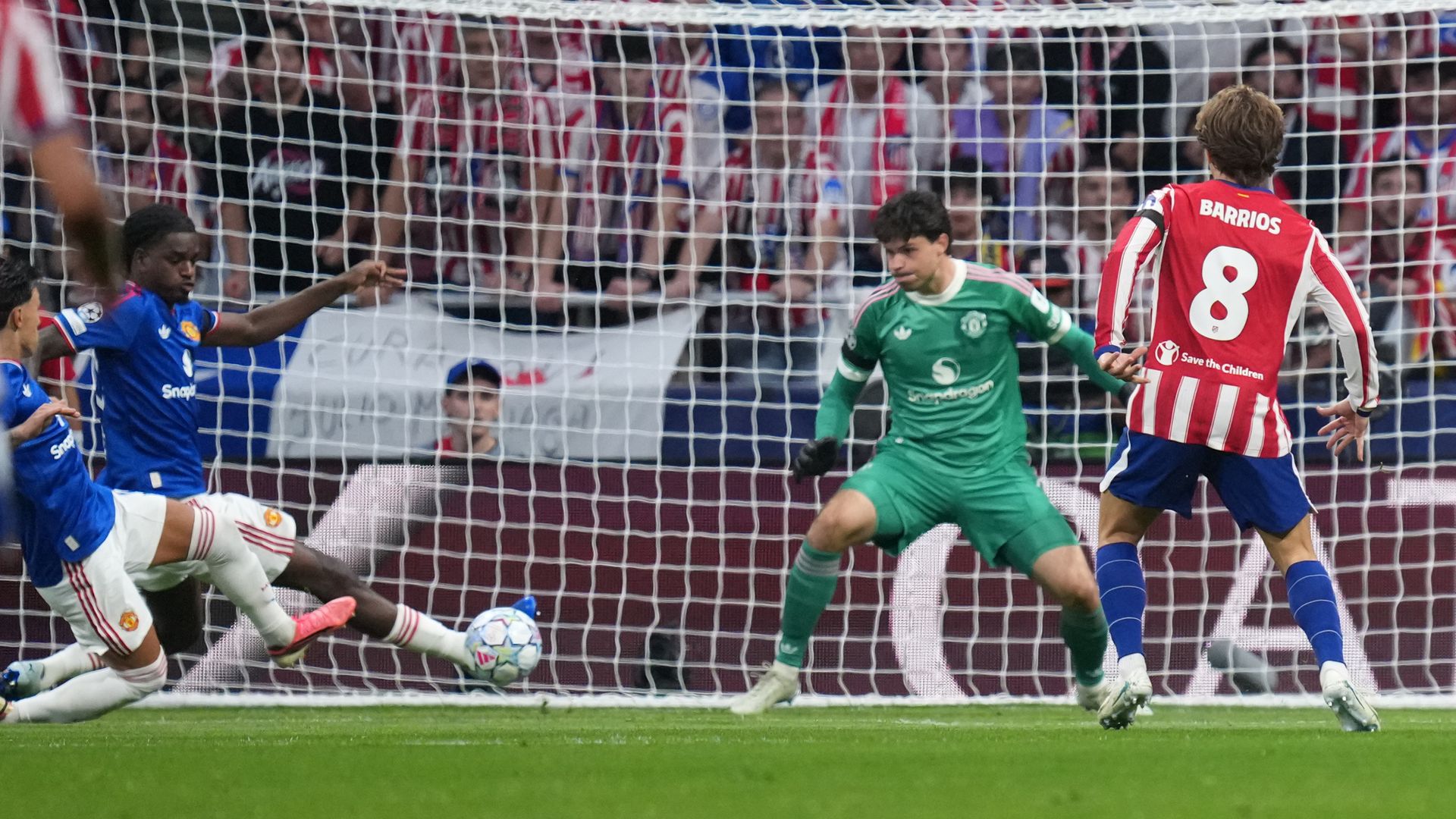 Mbeumo goes close twice as Man Utd push for equaliser at Atleti LIVE!