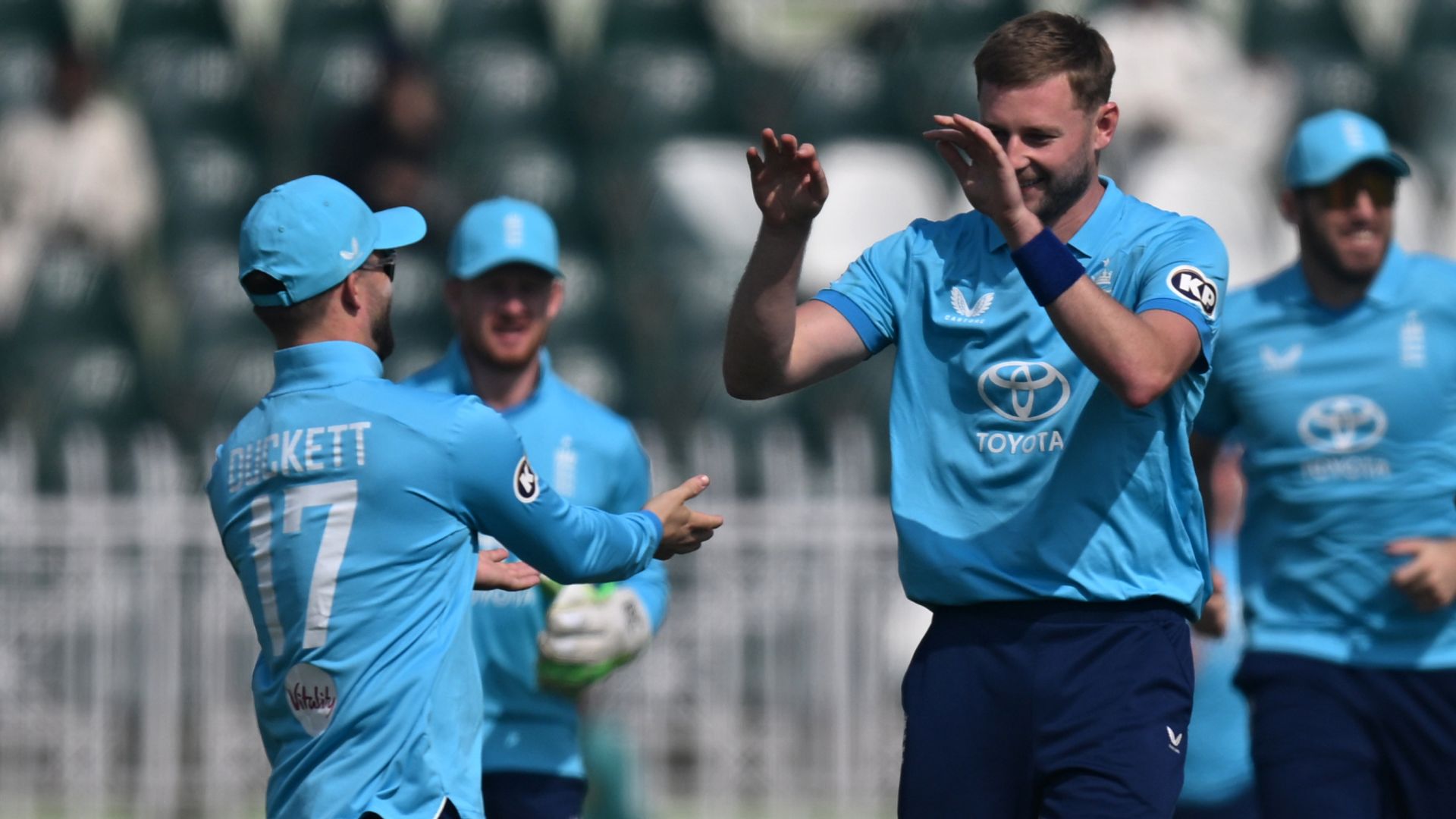 England take first-ball wicket in ODI vs Pakistan LIVE!