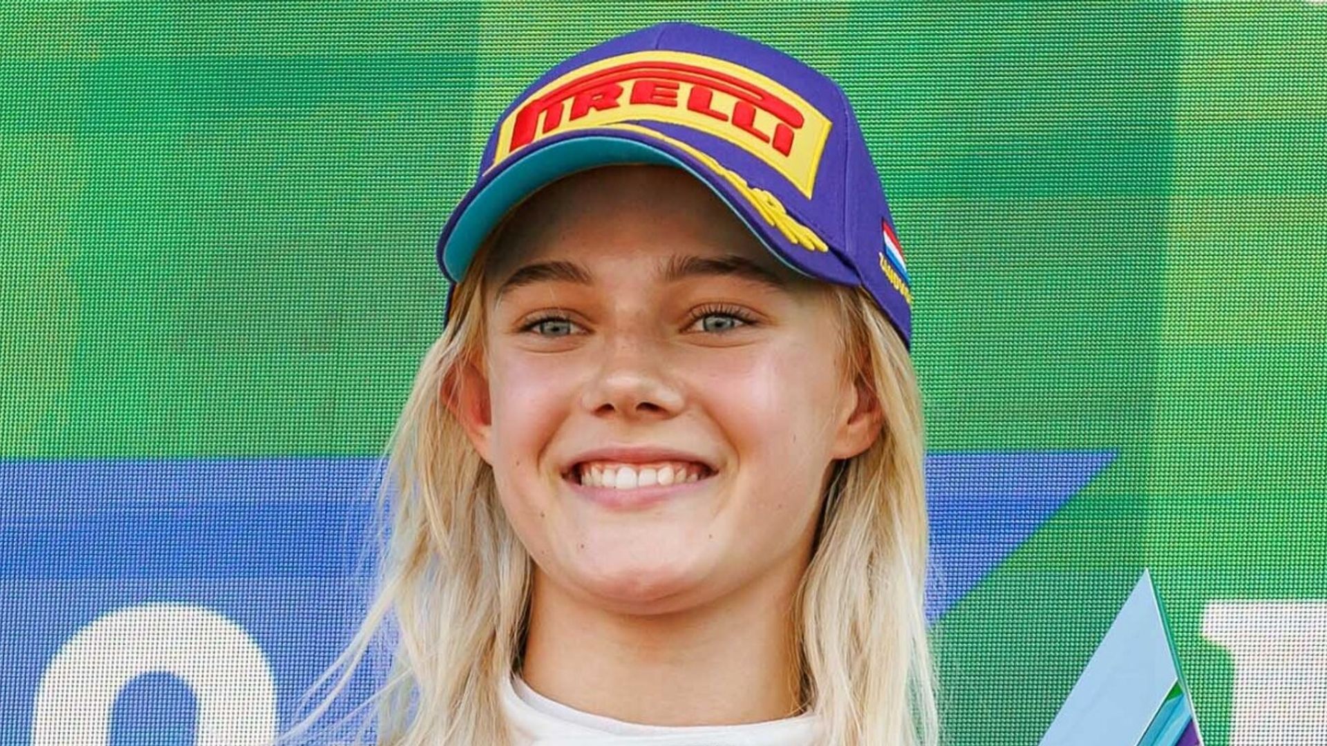 Palmowski secures F1 Academy title as Larsen wins maiden race