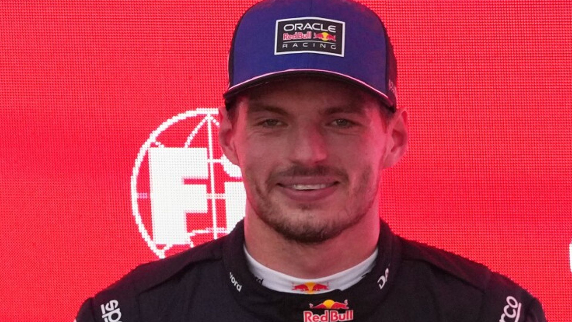 Verstappen wins wet Singapore Sprint after Russell crashes