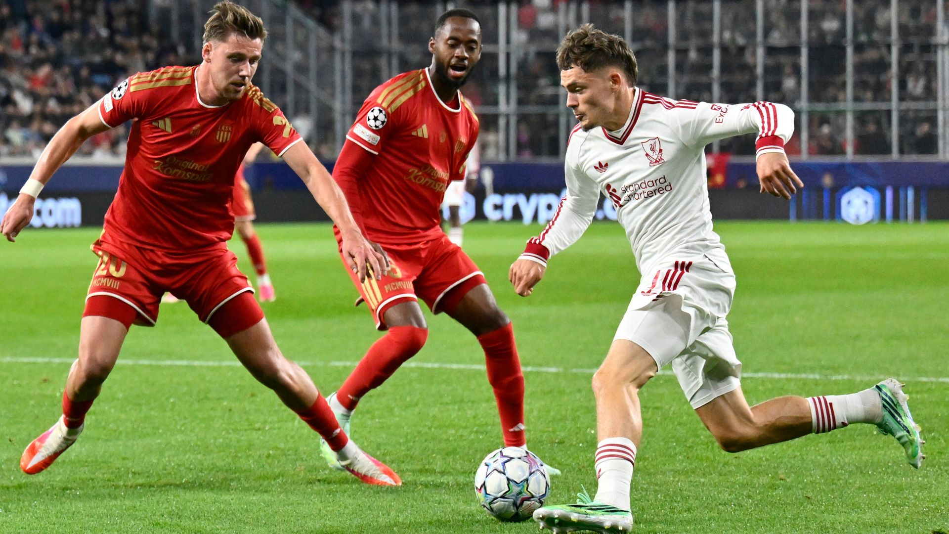 Araujo heads Liverpool in front vs LASK LIVE!