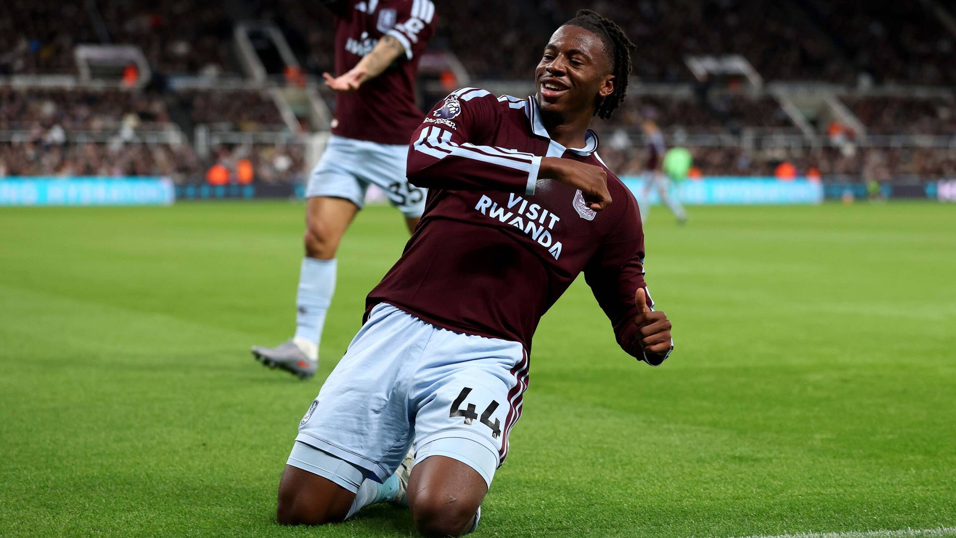 Manzambi haunts Newcastle to give Villa lead LIVE!