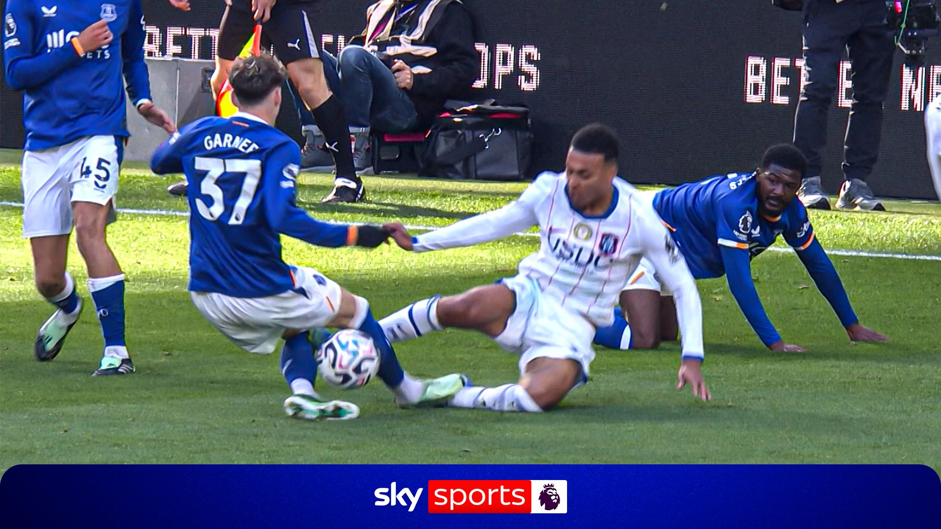 Was no booking for Rodgers-Garner clash the correct call?