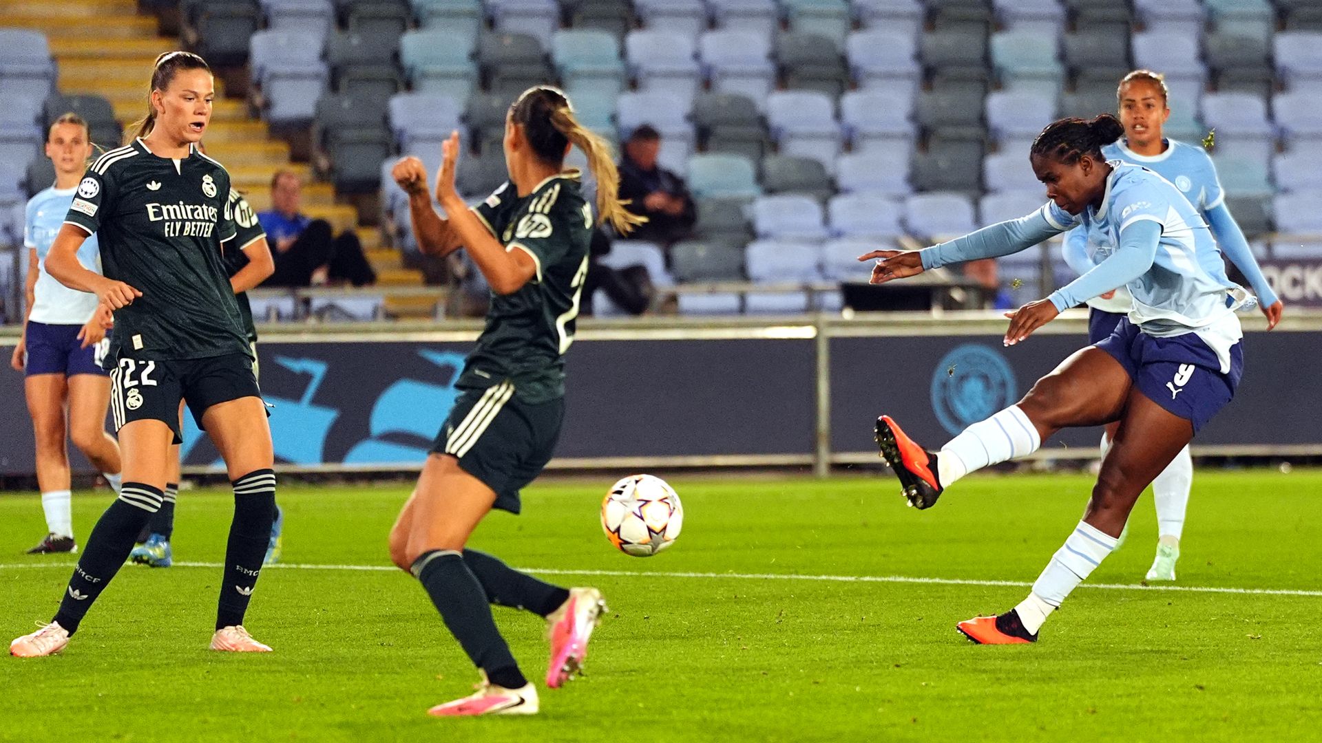 Shaw hauls Man City level with Real Madrid LIVE!