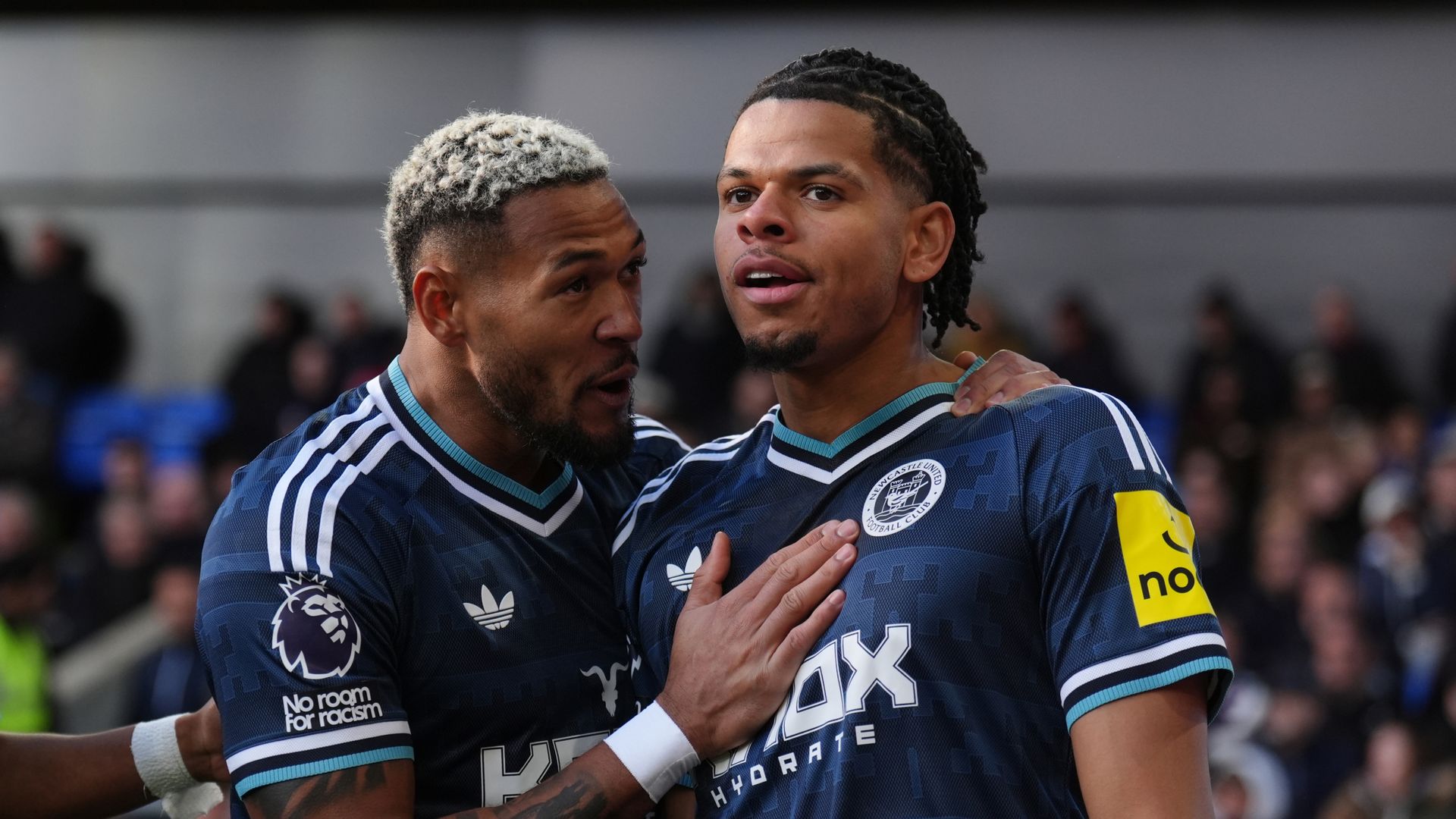 Barnes doubles Newcastle lead at Palace LIVE!