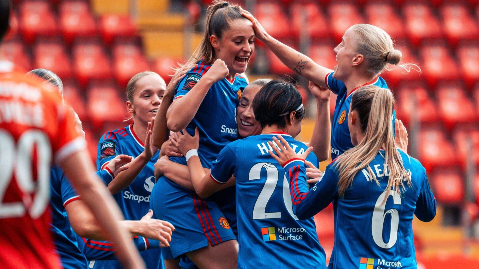 WSL LIVE! Man Utd extend lead at Charlton after Chelsea thrash Spurs
