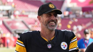 Pittsburgh Steelers quarterback Aaron Rodgers 