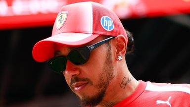 Lewis Hamilton at the Singapore GP (Hoch Zwei Photoagency/picture-alliance/dpa/AP Images)